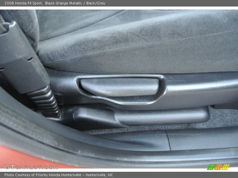 Blaze Orange Metallic / Black/Grey 2008 Honda Fit Sport