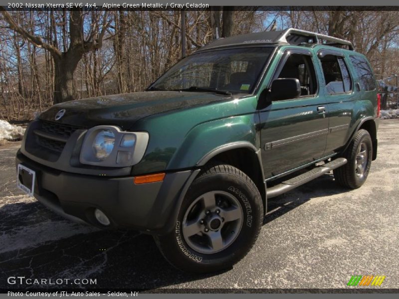 Alpine Green Metallic / Gray Celadon 2002 Nissan Xterra SE V6 4x4