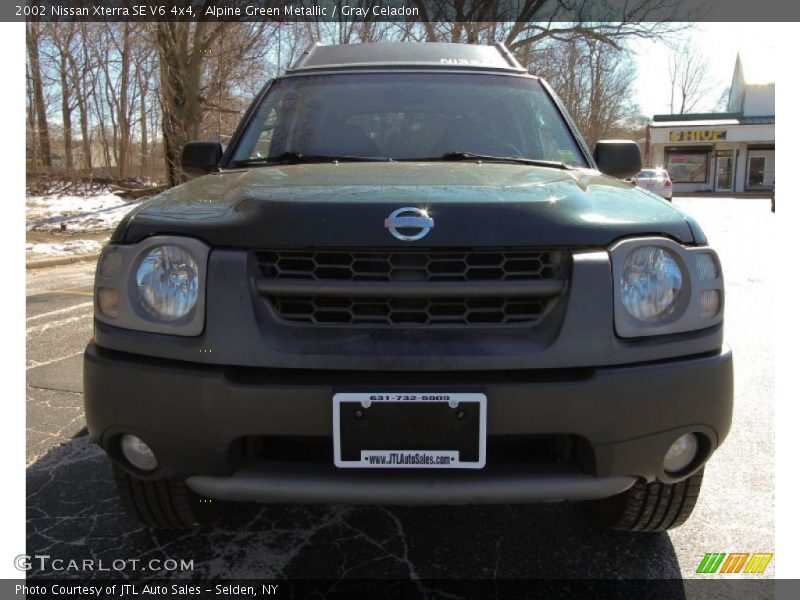 Alpine Green Metallic / Gray Celadon 2002 Nissan Xterra SE V6 4x4