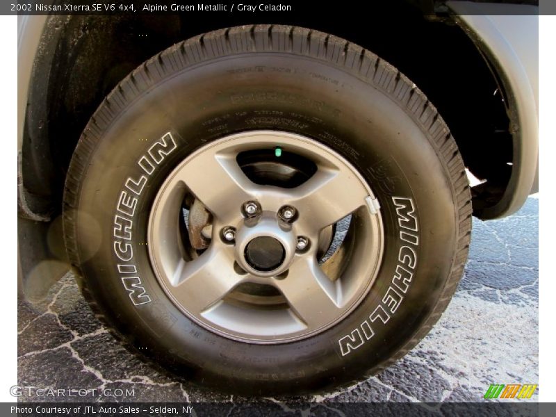 Alpine Green Metallic / Gray Celadon 2002 Nissan Xterra SE V6 4x4