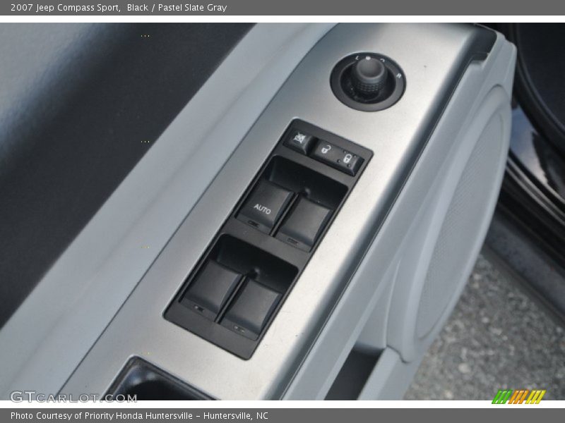 Black / Pastel Slate Gray 2007 Jeep Compass Sport