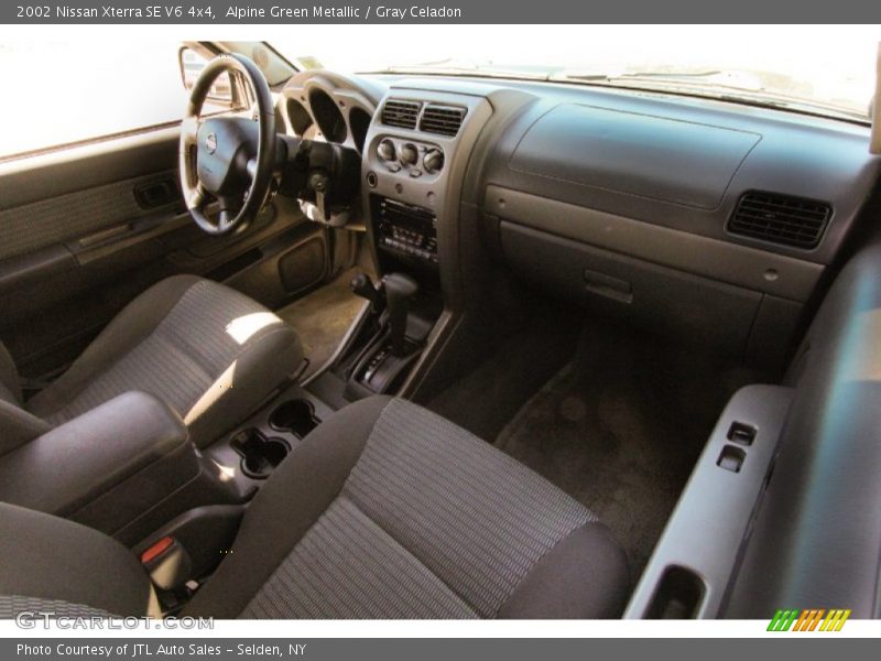 Alpine Green Metallic / Gray Celadon 2002 Nissan Xterra SE V6 4x4