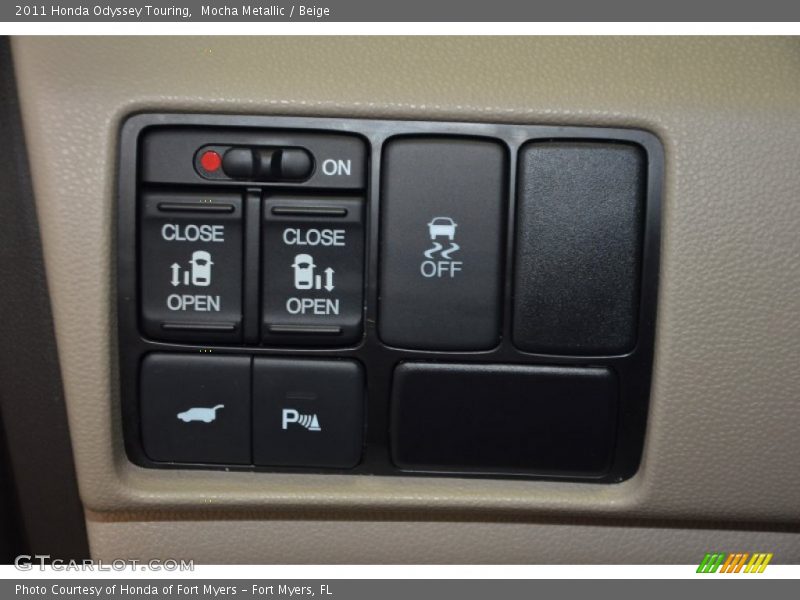 Mocha Metallic / Beige 2011 Honda Odyssey Touring