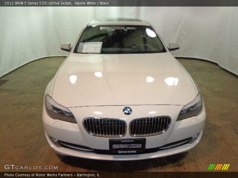 Alpine White / Black 2011 BMW 5 Series 535i xDrive Sedan