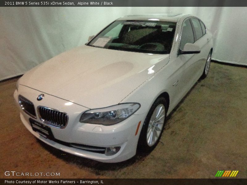 Alpine White / Black 2011 BMW 5 Series 535i xDrive Sedan