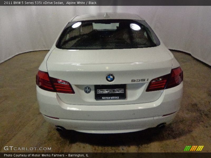 Alpine White / Black 2011 BMW 5 Series 535i xDrive Sedan