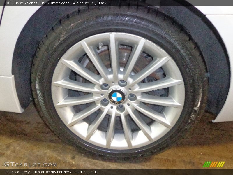 Alpine White / Black 2011 BMW 5 Series 535i xDrive Sedan