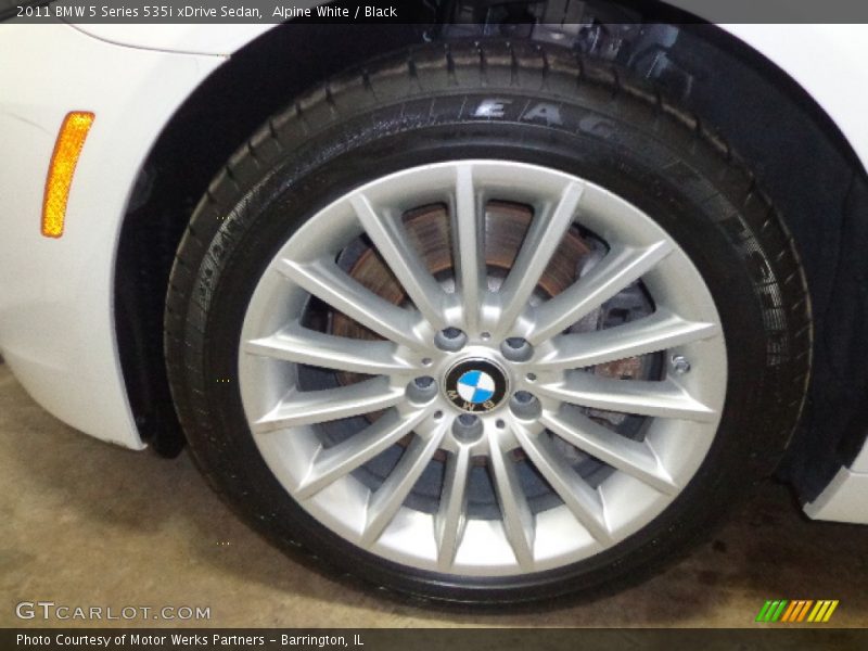 Alpine White / Black 2011 BMW 5 Series 535i xDrive Sedan