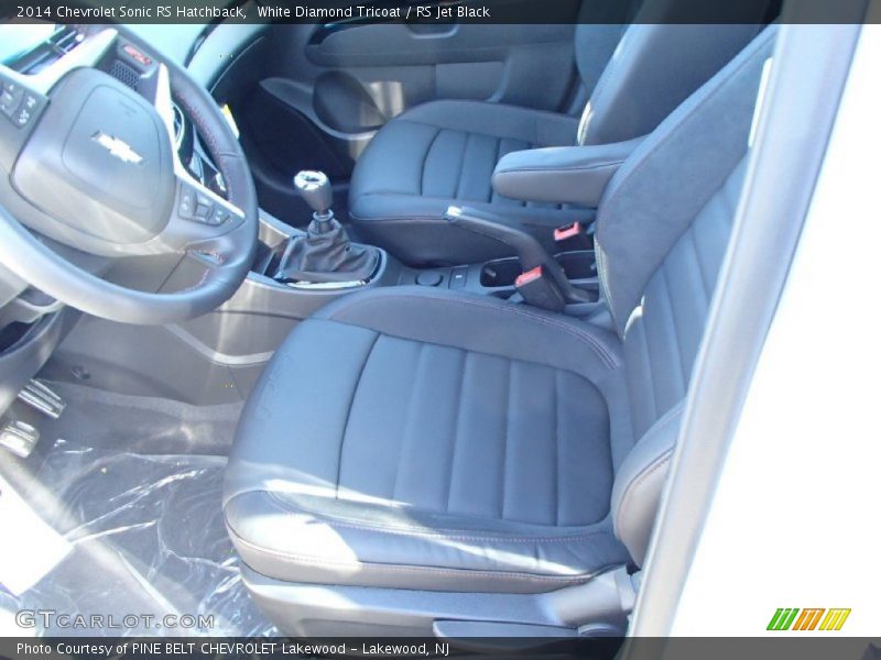 White Diamond Tricoat / RS Jet Black 2014 Chevrolet Sonic RS Hatchback