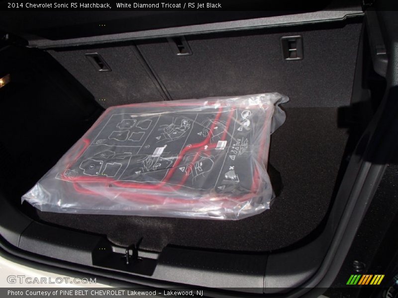 White Diamond Tricoat / RS Jet Black 2014 Chevrolet Sonic RS Hatchback