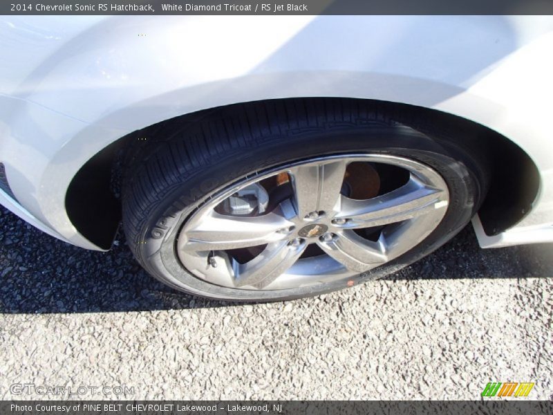White Diamond Tricoat / RS Jet Black 2014 Chevrolet Sonic RS Hatchback