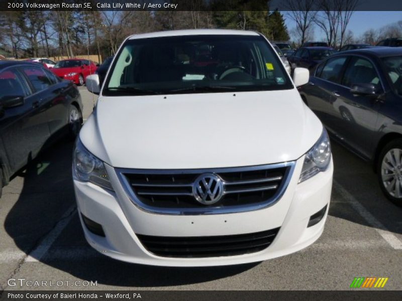 Calla Lilly White / Aero Grey 2009 Volkswagen Routan SE
