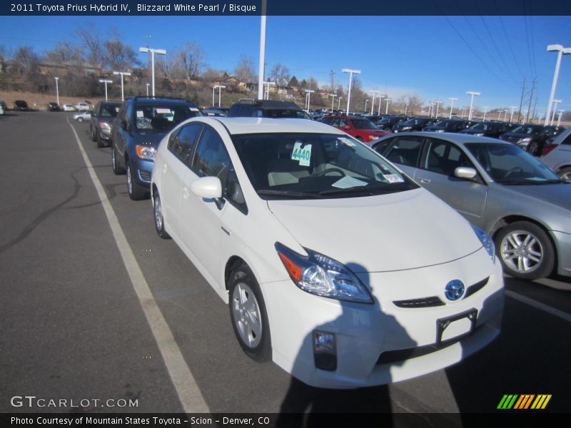 Blizzard White Pearl / Bisque 2011 Toyota Prius Hybrid IV