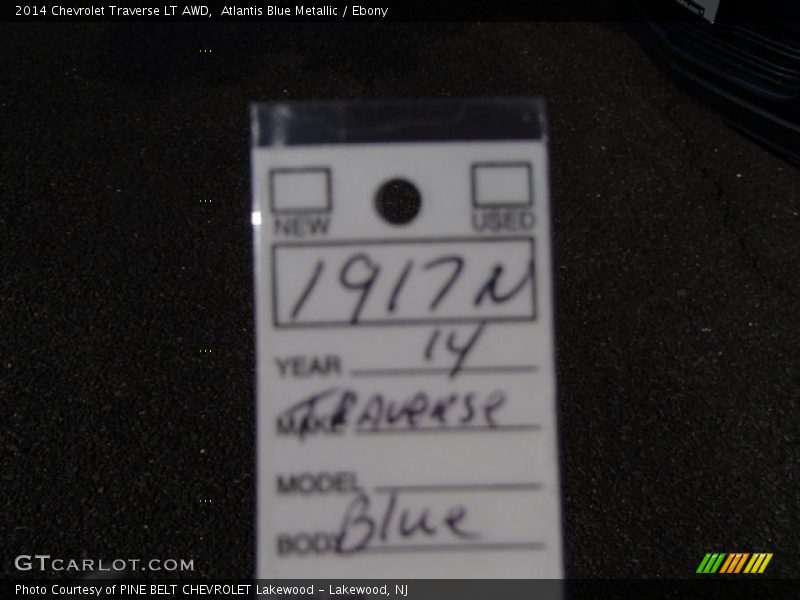 Atlantis Blue Metallic / Ebony 2014 Chevrolet Traverse LT AWD