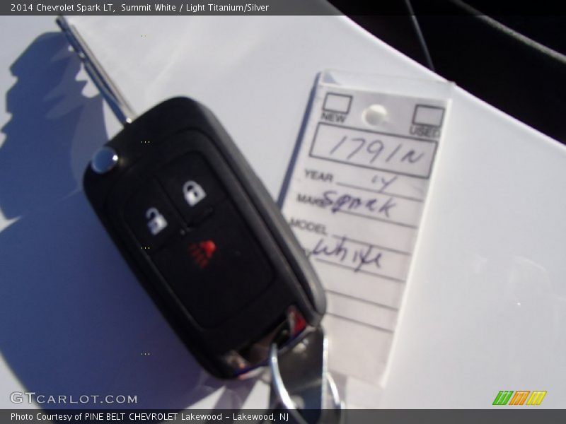 Summit White / Light Titanium/Silver 2014 Chevrolet Spark LT