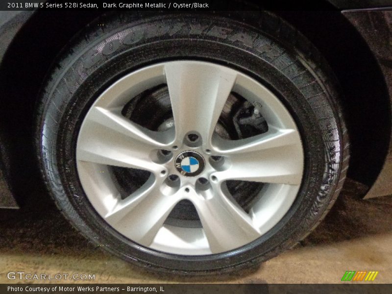 Dark Graphite Metallic / Oyster/Black 2011 BMW 5 Series 528i Sedan