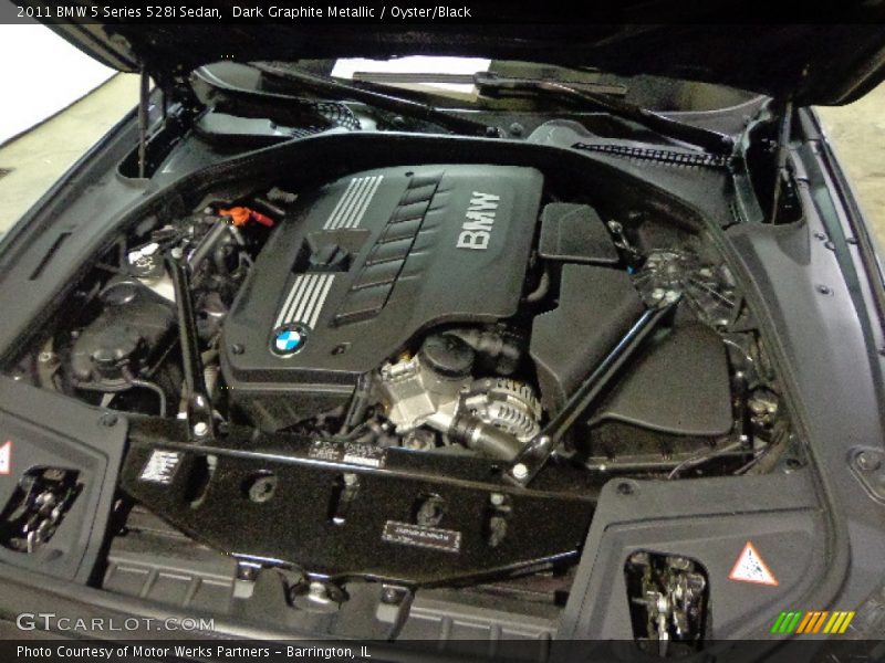 Dark Graphite Metallic / Oyster/Black 2011 BMW 5 Series 528i Sedan