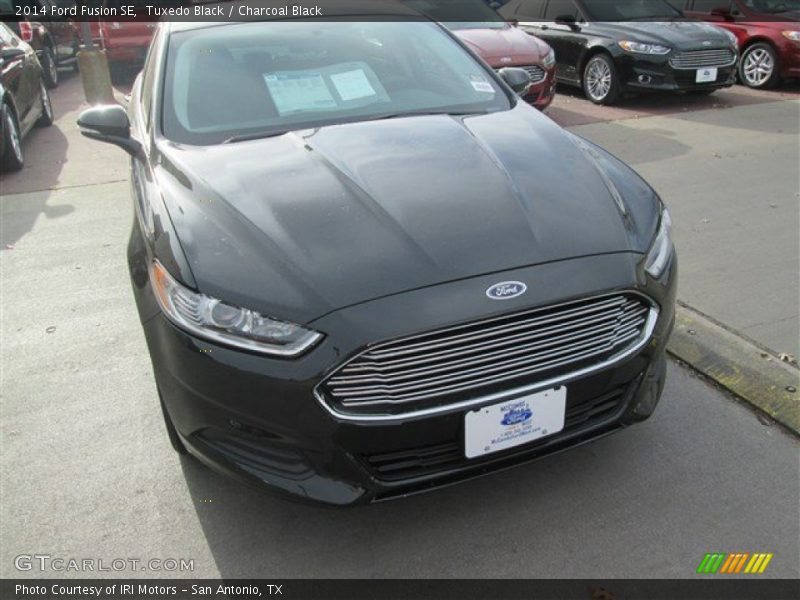 Tuxedo Black / Charcoal Black 2014 Ford Fusion SE