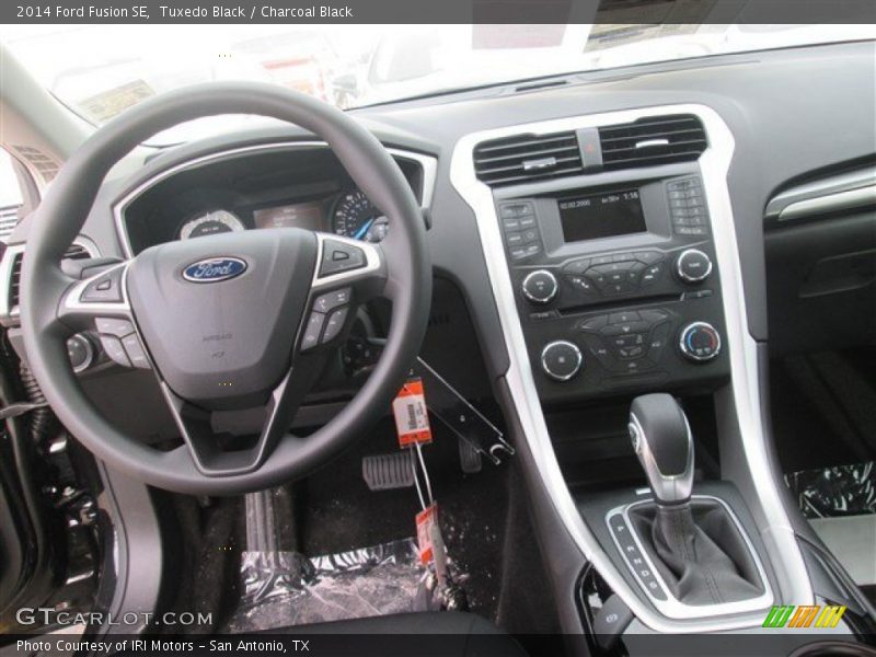 Tuxedo Black / Charcoal Black 2014 Ford Fusion SE