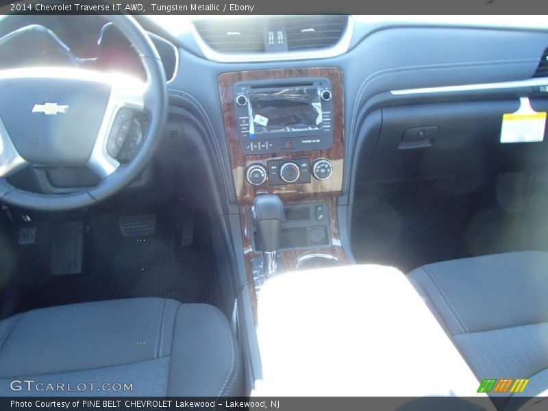 Tungsten Metallic / Ebony 2014 Chevrolet Traverse LT AWD