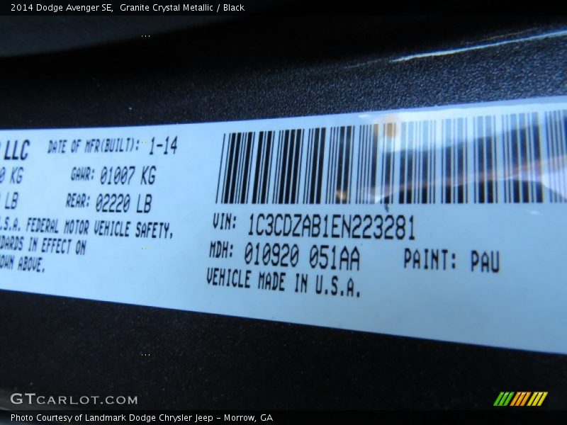 Granite Crystal Metallic / Black 2014 Dodge Avenger SE