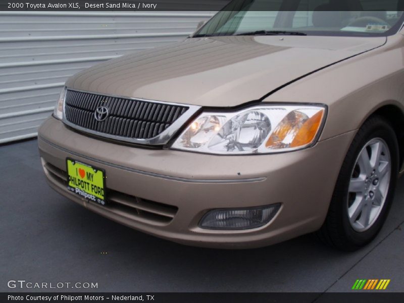Desert Sand Mica / Ivory 2000 Toyota Avalon XLS