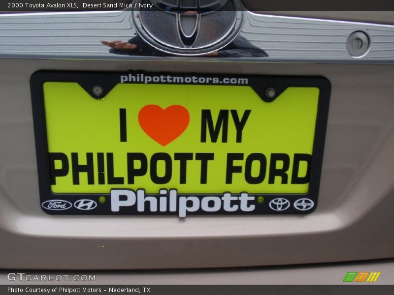 Desert Sand Mica / Ivory 2000 Toyota Avalon XLS