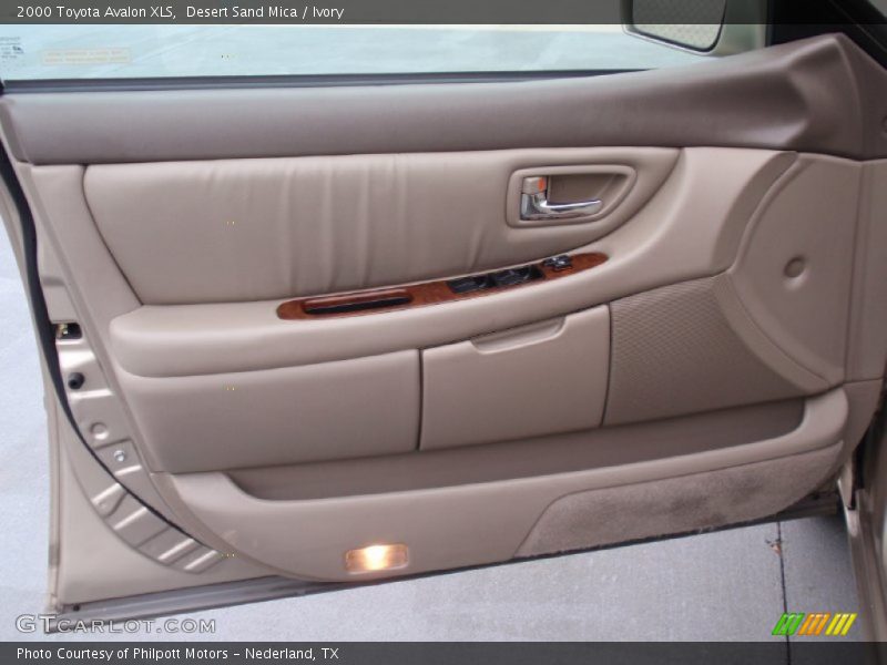 Desert Sand Mica / Ivory 2000 Toyota Avalon XLS