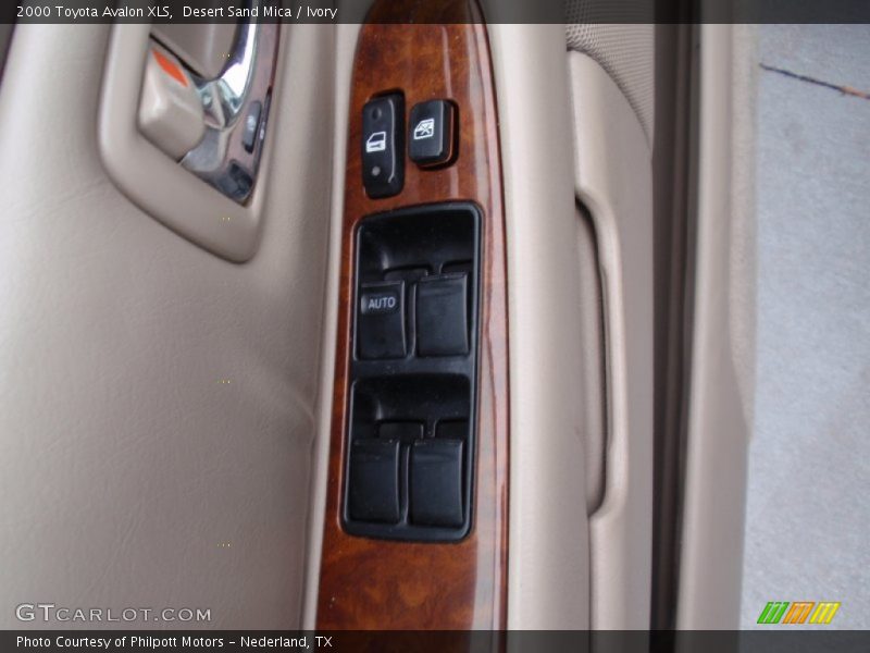 Desert Sand Mica / Ivory 2000 Toyota Avalon XLS