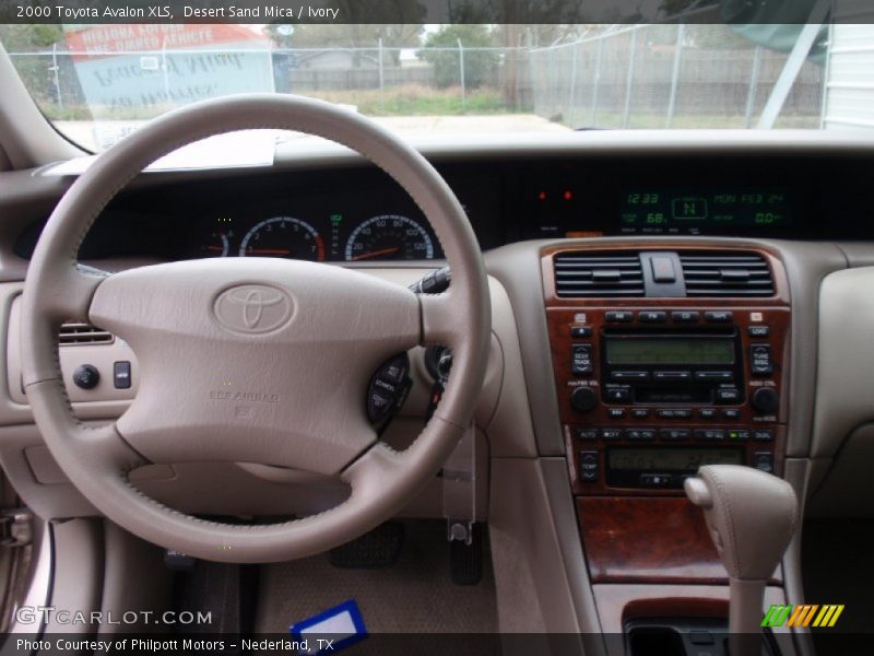 Desert Sand Mica / Ivory 2000 Toyota Avalon XLS