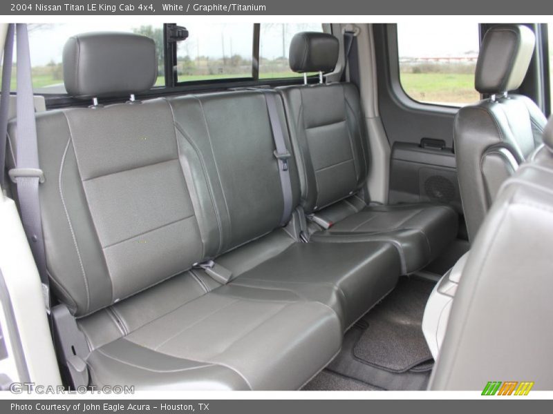 White / Graphite/Titanium 2004 Nissan Titan LE King Cab 4x4