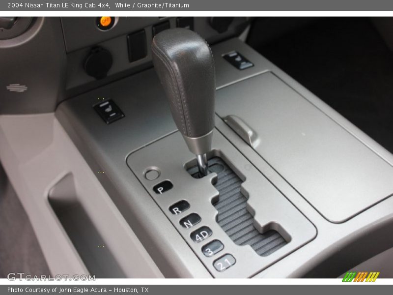 White / Graphite/Titanium 2004 Nissan Titan LE King Cab 4x4
