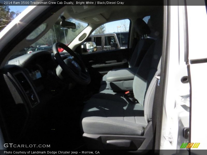Bright White / Black/Diesel Gray 2014 Ram 3500 Tradesman Crew Cab Dually