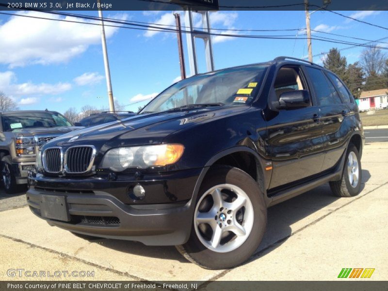 Front 3/4 View of 2003 X5 3.0i