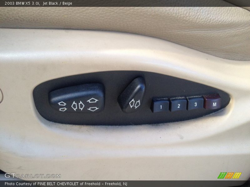 Controls of 2003 X5 3.0i
