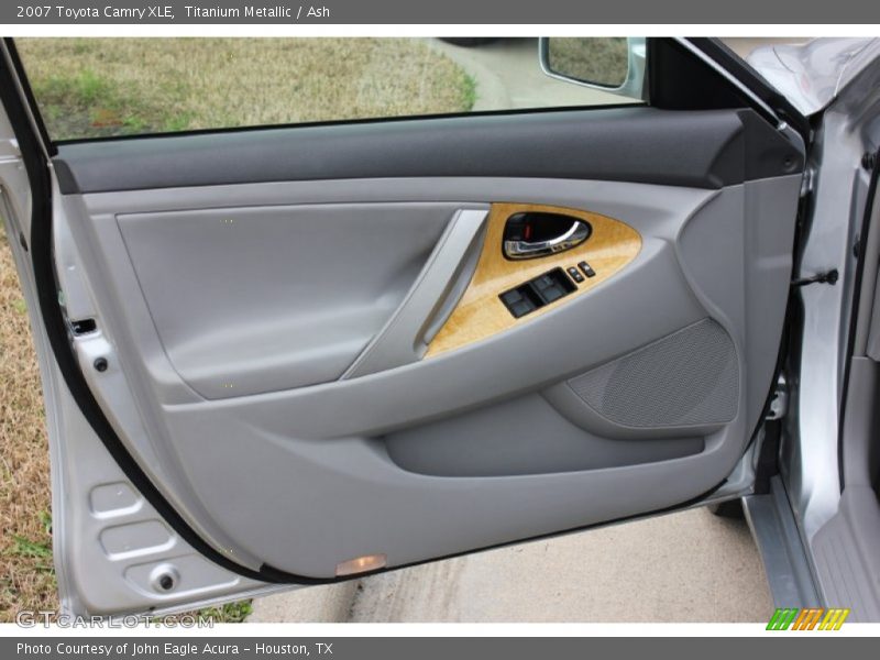 Titanium Metallic / Ash 2007 Toyota Camry XLE