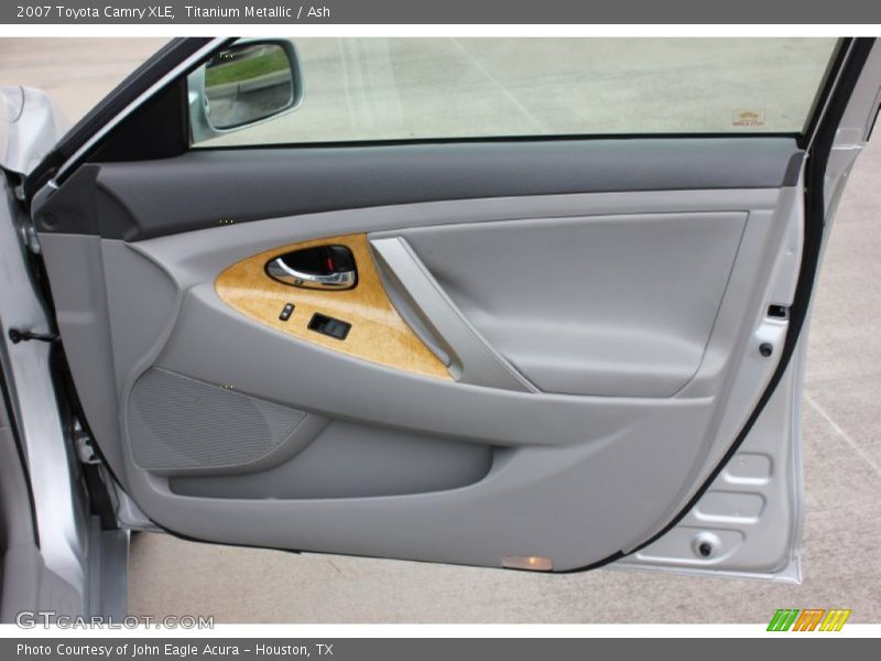 Titanium Metallic / Ash 2007 Toyota Camry XLE