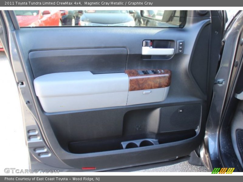 Magnetic Gray Metallic / Graphite Gray 2011 Toyota Tundra Limited CrewMax 4x4
