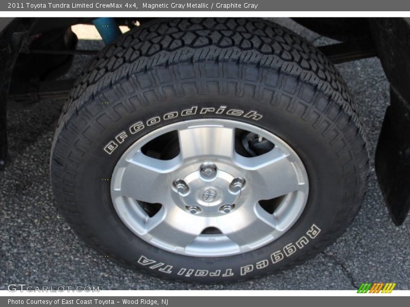 Magnetic Gray Metallic / Graphite Gray 2011 Toyota Tundra Limited CrewMax 4x4