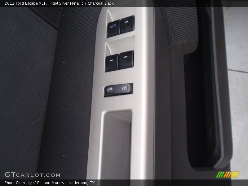 Ingot Silver Metallic / Charcoal Black 2012 Ford Escape XLT
