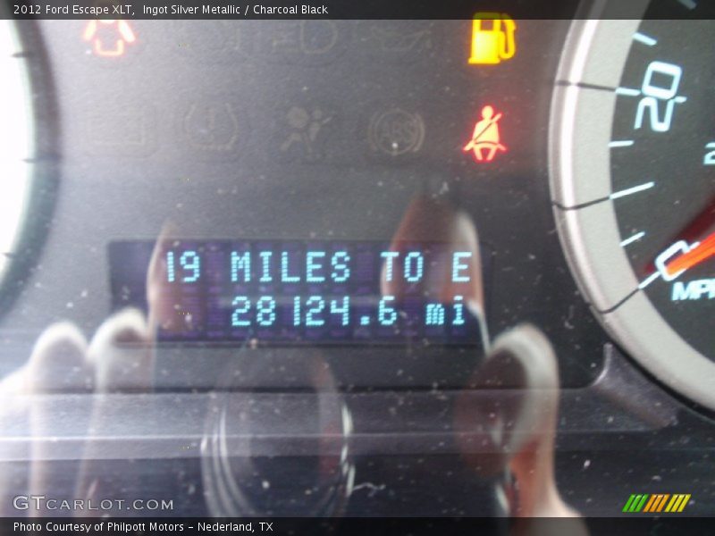 Ingot Silver Metallic / Charcoal Black 2012 Ford Escape XLT