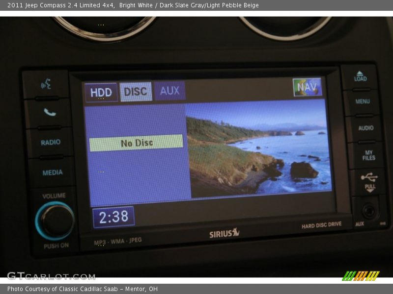 Bright White / Dark Slate Gray/Light Pebble Beige 2011 Jeep Compass 2.4 Limited 4x4