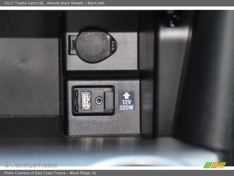Attitude Black Metallic / Black/Ash 2012 Toyota Camry SE