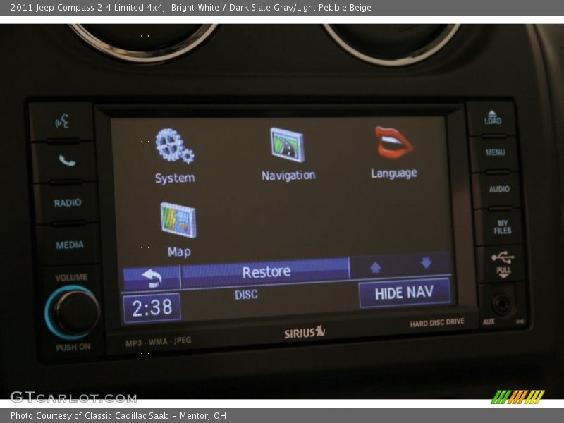 Bright White / Dark Slate Gray/Light Pebble Beige 2011 Jeep Compass 2.4 Limited 4x4