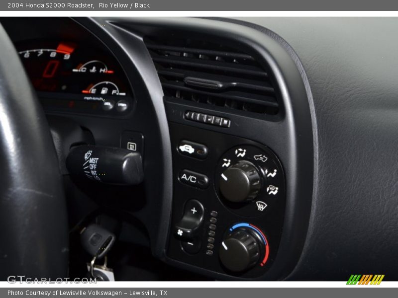 Controls of 2004 S2000 Roadster