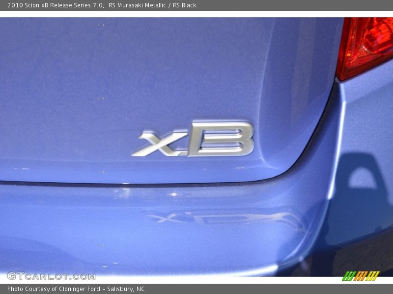 RS Murasaki Metallic / RS Black 2010 Scion xB Release Series 7.0
