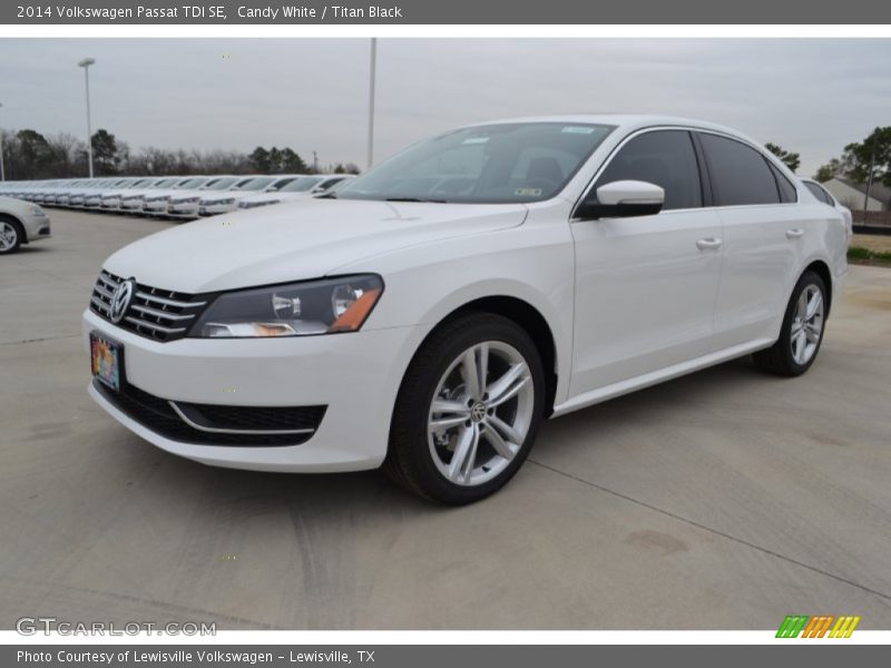 Candy White / Titan Black 2014 Volkswagen Passat TDI SE
