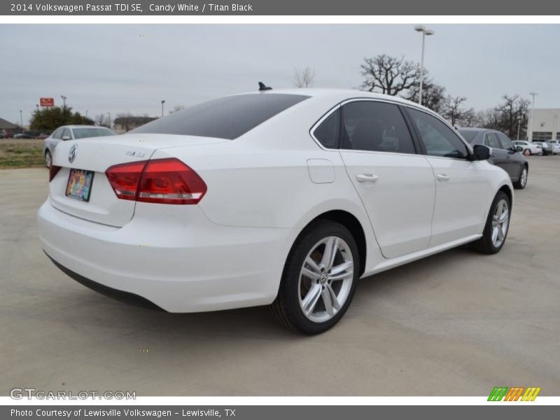 Candy White / Titan Black 2014 Volkswagen Passat TDI SE