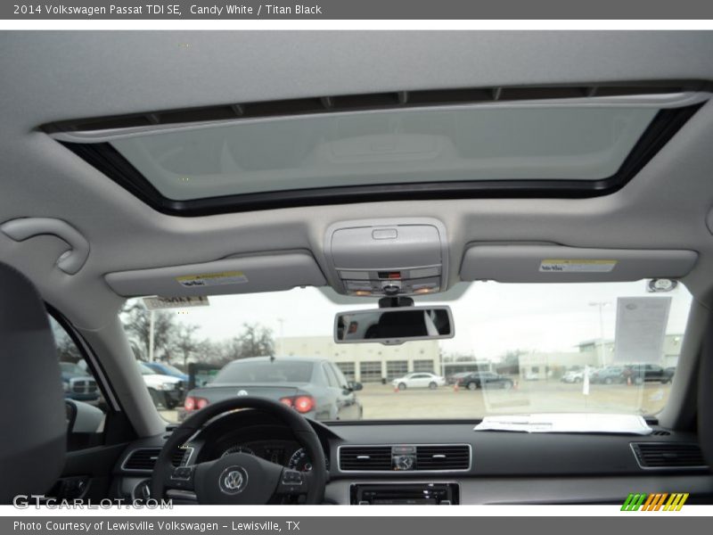 Candy White / Titan Black 2014 Volkswagen Passat TDI SE