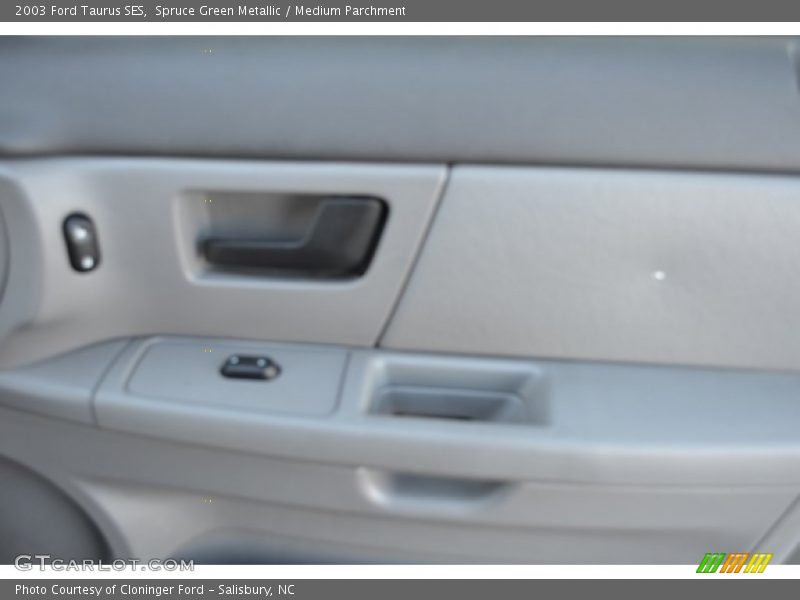Spruce Green Metallic / Medium Parchment 2003 Ford Taurus SES